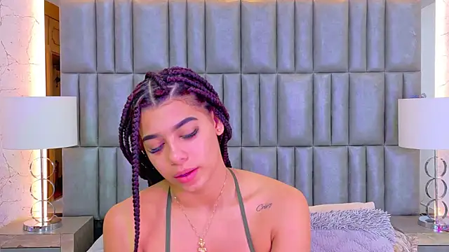 Snapshot of TiaraRosse chatting on 06.14.26 TiaraRosse online show from 06.14.26
