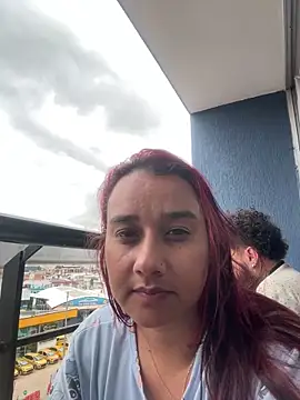 Cafeziitha02 online show from 10.21.25