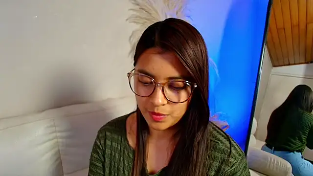 Rebeca Williams  online show from 02.06.25