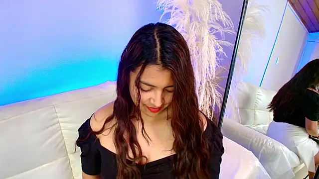 Rebeca Williams  online show from 02.21.25