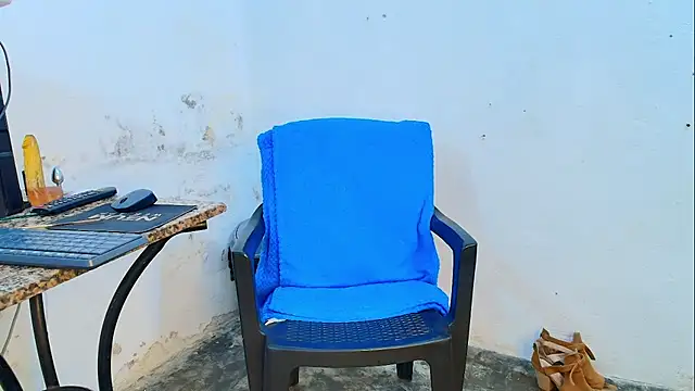 Snapshot of Oh_Tique chatting on 04.14.26 Oh Tique online show from 04.14.26