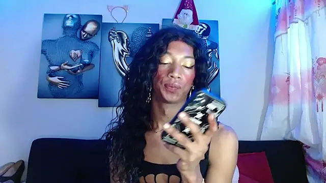 Snapshot of Maidi_ chatting on 01.17.25 Maidi online show from 01.17.25