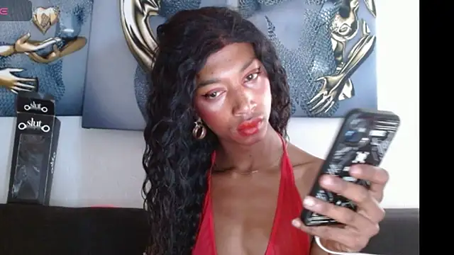 Snapshot of Maidi_ chatting on 01.30.25 Maidi online show from 01.30.25