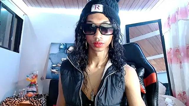 Snapshot of Maidi_ chatting on 09.16.25 Maidi online show from 09.16.25