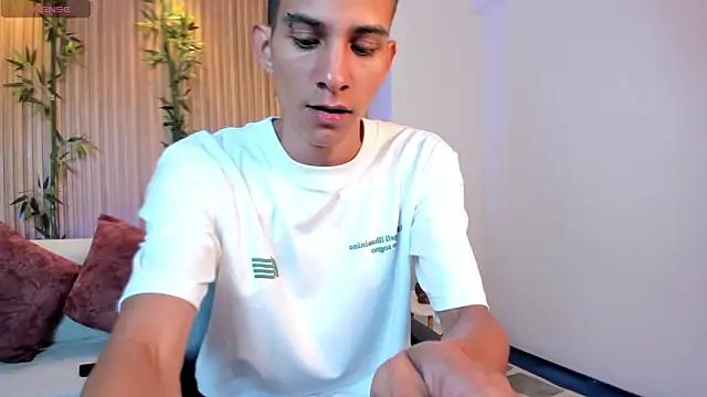 Aaron Scoot online show from 01.12.26