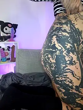 lizzardqueeen online show from 11.10.25