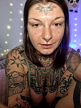 lizzardqueeen online show from 02.06.26