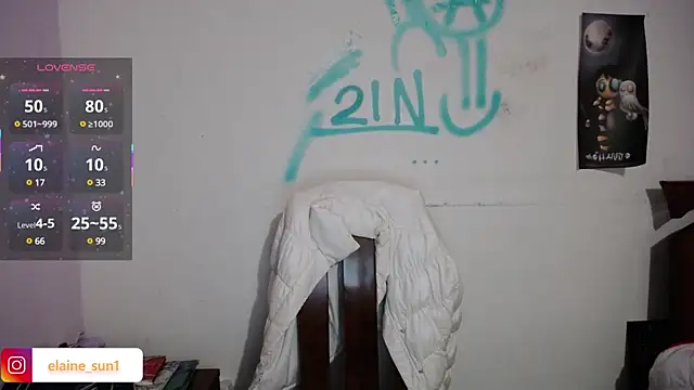 Snapshot of elaine_sun chatting on 03.04.25 elaine sun online show from 03.04.25