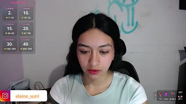 Snapshot of elaine_sun chatting on 09.11.25 elaine sun online show from 09.11.25