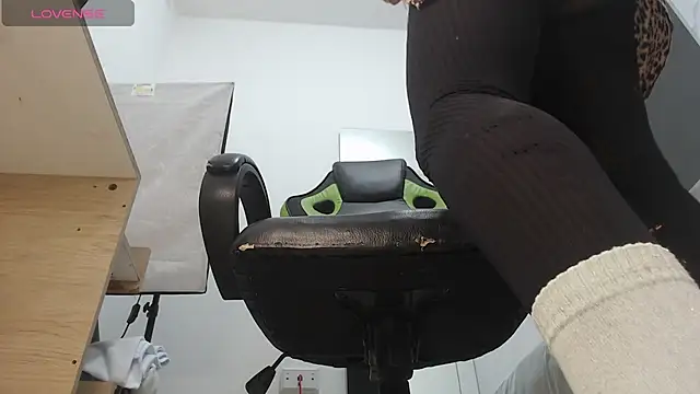 alma fenix online show from 02.28.25