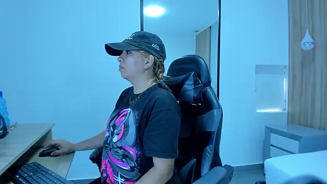 alma fenix online show from 12.22.25