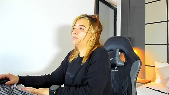 alma fenix online show from 02.16.26