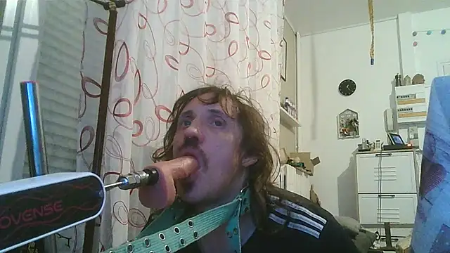 cyril020202 online show from 11.19.25