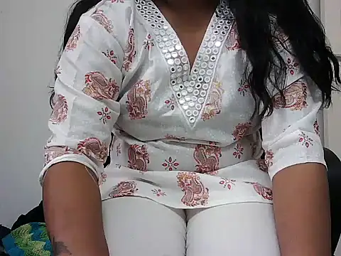Snapshot of Yamini_01 chatting on 05.30.26 Yamini 01 online show from 05.30.26
