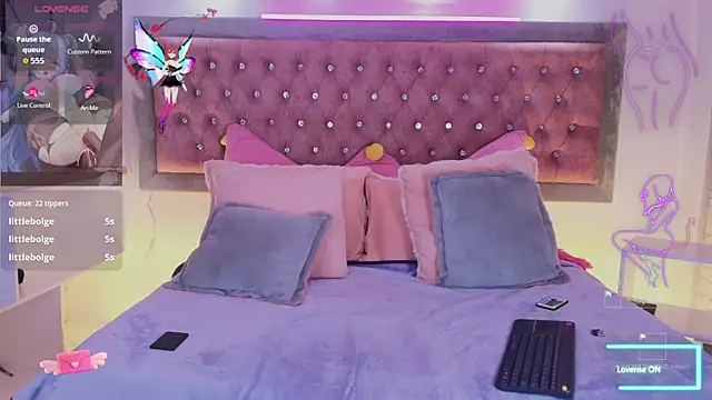 EmmaWilder online show from 11.18.25