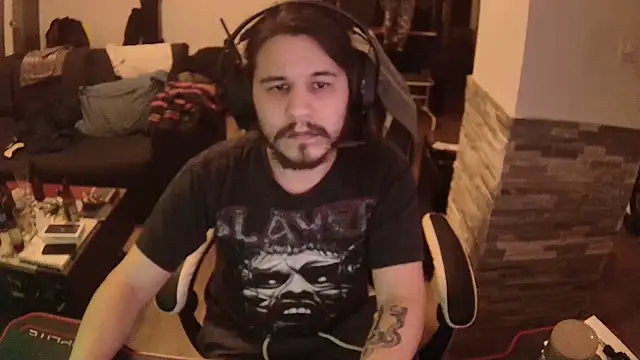 Snapshot of bananahot31 chatting on 12.14.24 bananahot31 online show from 12.14.24