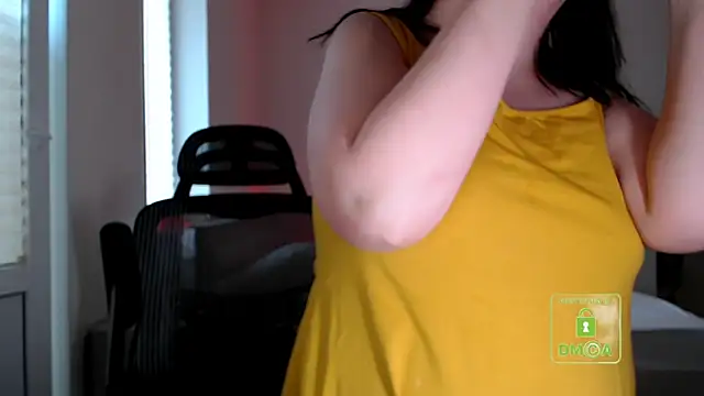 cute and hot online show from 04.22.26