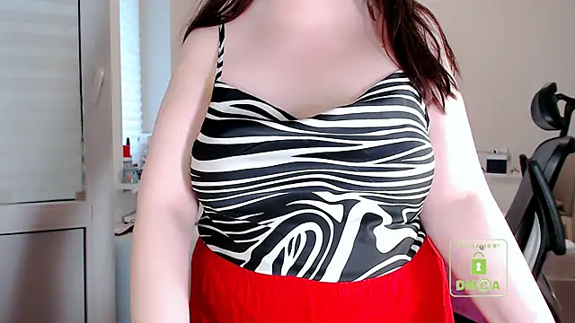Snapshot of cute_and_hot chatting on 06.28.26 cute and hot online show from 06.28.26