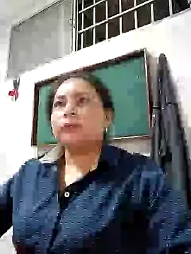 Snapshot of Norve26 chatting on 12.13.24 Norve26 online show from 12.13.24