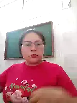 Snapshot of Norve26 chatting on 12.21.24 Norve26 online show from 12.21.24