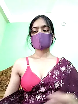 Snapshot of Arisha- chatting on 05.17.26 Arisha- online show from 05.17.26