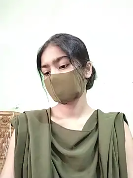 Snapshot of Arisha- chatting on 05.20.26 Arisha- online show from 05.20.26