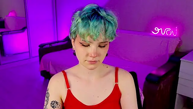 Snapshot of School_Love chatting on 12.26.24 School Love online show from 12.26.24