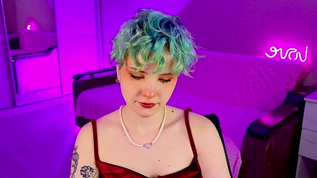 Snapshot of School_Love chatting on 01.09.25 School Love online show from 01.09.25