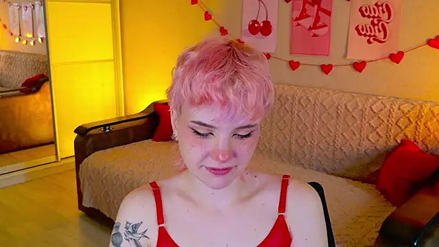 Snapshot of School_Love chatting on 09.28.25 School Love online show from 09.28.25