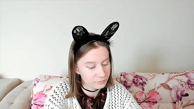 Snapshot of EnigmaSee chatting on 12.02.24 EnigmaSee online show from 12.02.24