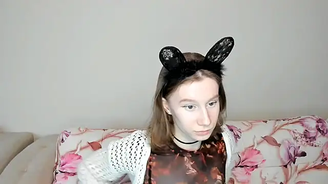 Snapshot of EnigmaSee chatting on 12.02.24 EnigmaSee online show from 12.02.24