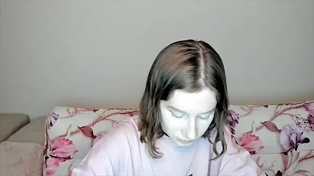 Snapshot of EnigmaSee chatting on 12.21.24 EnigmaSee online show from 12.21.24