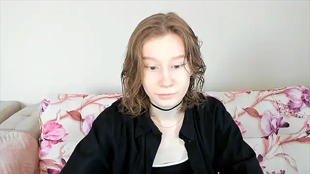 Snapshot of EnigmaSee chatting on 12.23.24 EnigmaSee online show from 12.23.24