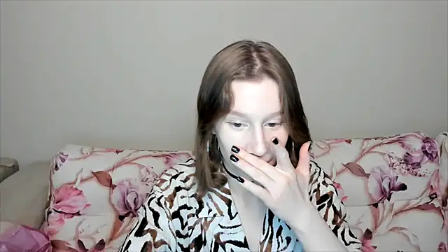 Snapshot of EnigmaSee chatting on 01.03.25 EnigmaSee online show from 01.03.25