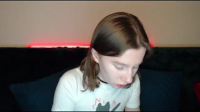 Snapshot of EnigmaSee chatting on 01.24.25 EnigmaSee online show from 01.24.25