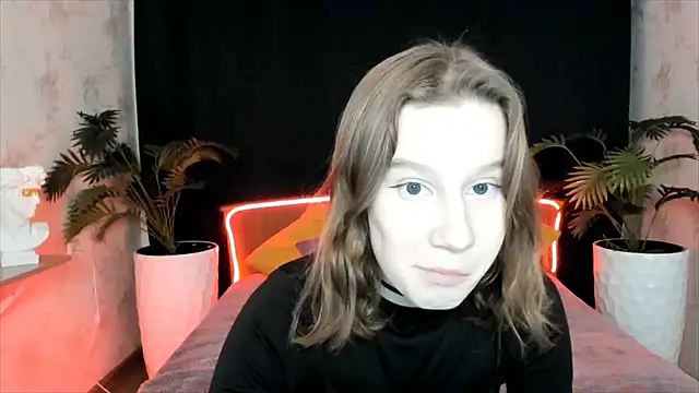 Snapshot of EnigmaSee chatting on 02.06.25 EnigmaSee online show from 02.06.25