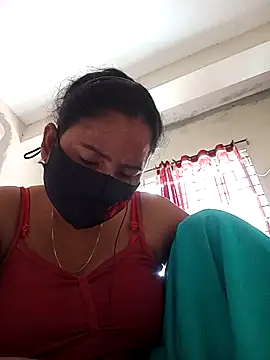 Snapshot of Neha-Roy chatting on 04.11.26 Neha-Roy online show from 04.11.26