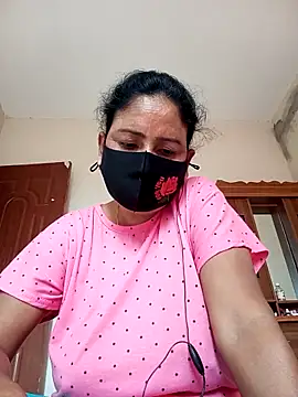 Snapshot of Neha-Roy chatting on 04.11.26 Neha-Roy online show from 04.11.26