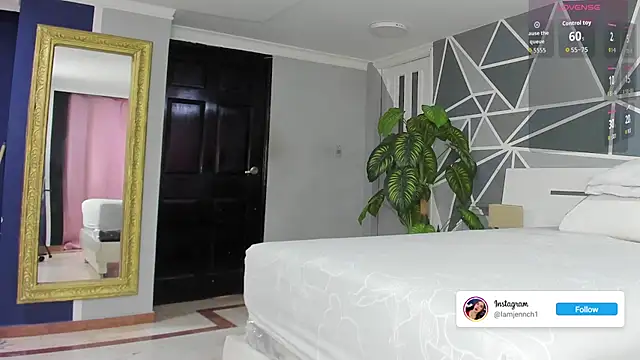 charolbruce 1 online show from 09.17.25