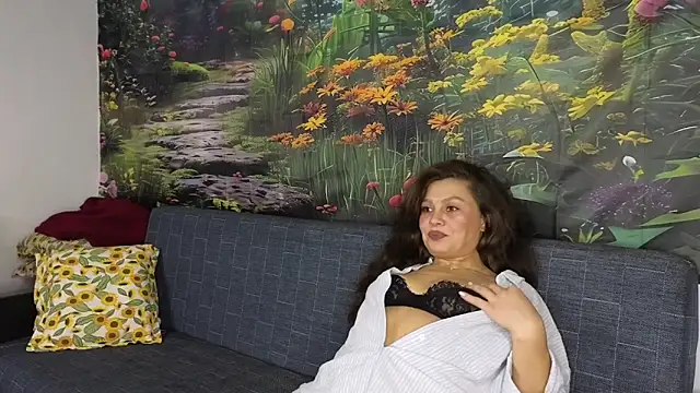 MadameDeFeu online show from 10.04.25