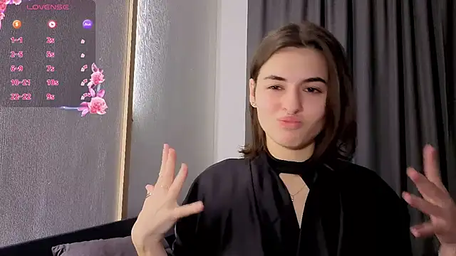 AmiCumOn online show from 10.18.25