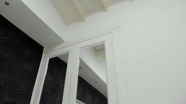 AbigailWilliams  online show from 11.05.25