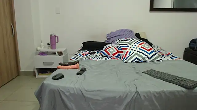 AnnieRoss69 online show from 10.30.25