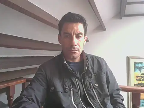 Snapshot of elkike1980 chatting on 04.30.26 elkike1980 online show from 04.30.26