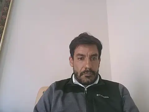 Snapshot of elkike1980 chatting on 05.20.26 elkike1980 online show from 05.20.26