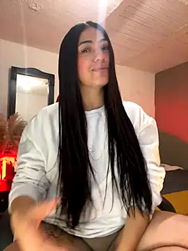 Snapshot of emmily_d chatting on 10.16.25 emmily d online show from 10.16.25