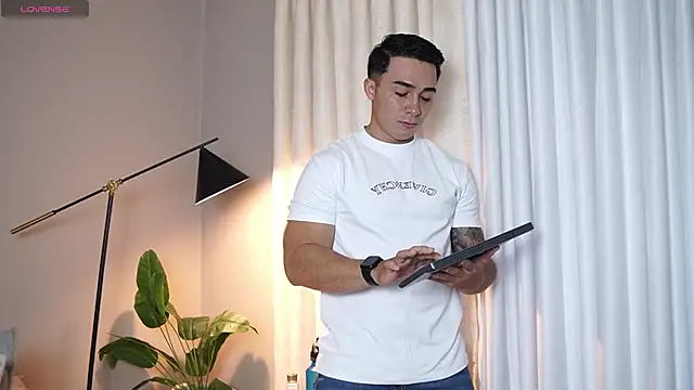 Ryan Hunt online show from 10.31.25