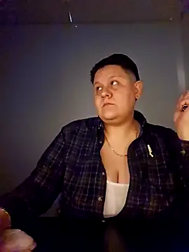 Snapshot of DevilDahm chatting on 01.07.25 DevilDahm online show from 01.07.25