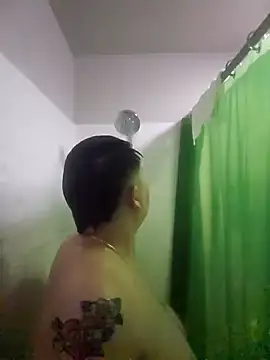 Snapshot of DevilDahm chatting on 01.10.25 DevilDahm online show from 01.10.25