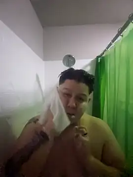 Snapshot of DevilDahm chatting on 01.28.25 DevilDahm online show from 01.28.25